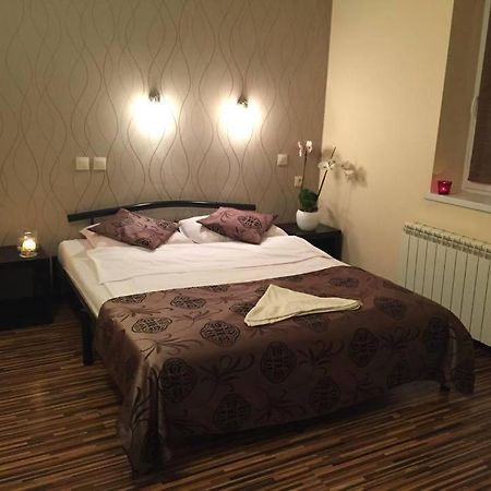 Hotel Maluch Tarczyn Exteriér fotografie