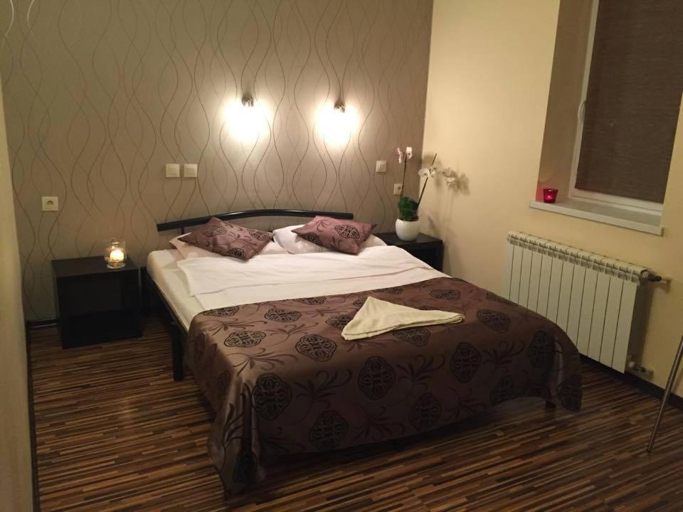 Hotel Maluch Tarczyn Exteriér fotografie
