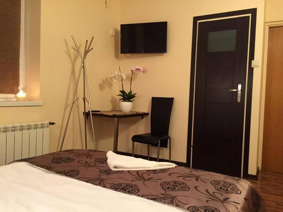 Hotel Maluch Tarczyn Exteriér fotografie